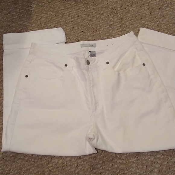 Chico's Denim - Chico's white crop jeans